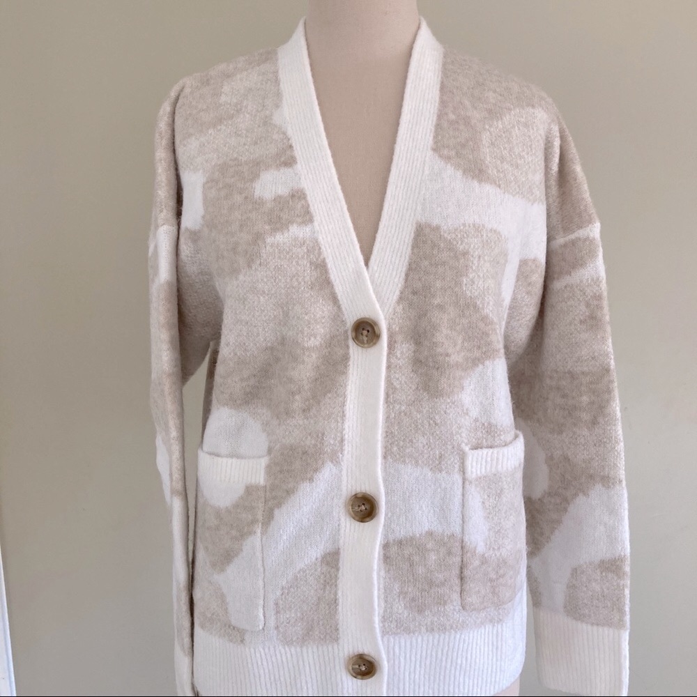 NWT - LUCKY BRAND Camouflage Cardigan Tan/wht sz L - Picture 2 of 6